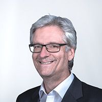 Siegfried Vogel sagt, Soziokratie löst viele Herausforderungen im Management. Warum haben wir das nicht schon viel früher gemacht